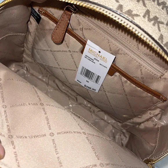 Michael Kors Jessa Back Pack - Picture 4 of 6
